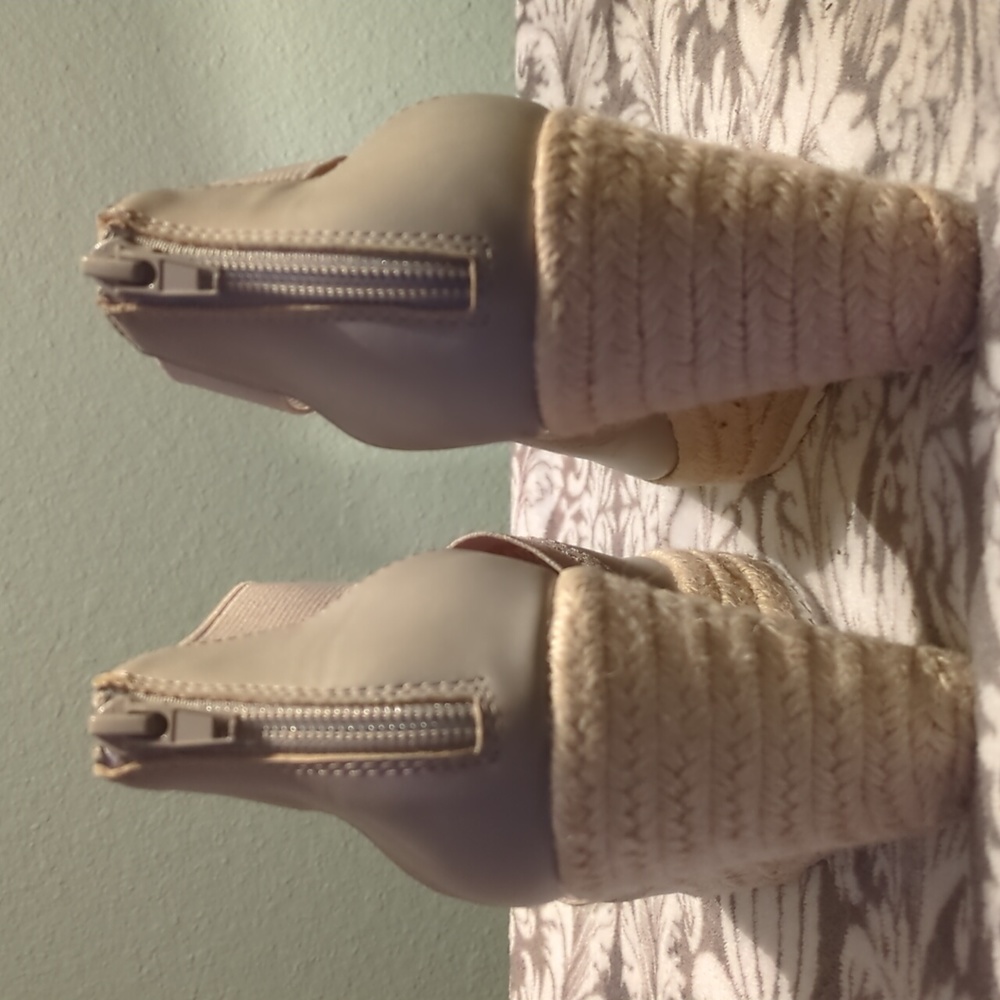 Report Wedge Grey Sandal - Picture 2 of 4